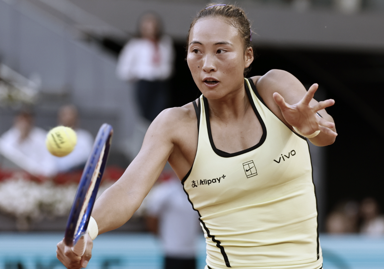 世界排名跌到53位 郑钦文太沮丧：其他都挺好就一点没打好 还得练